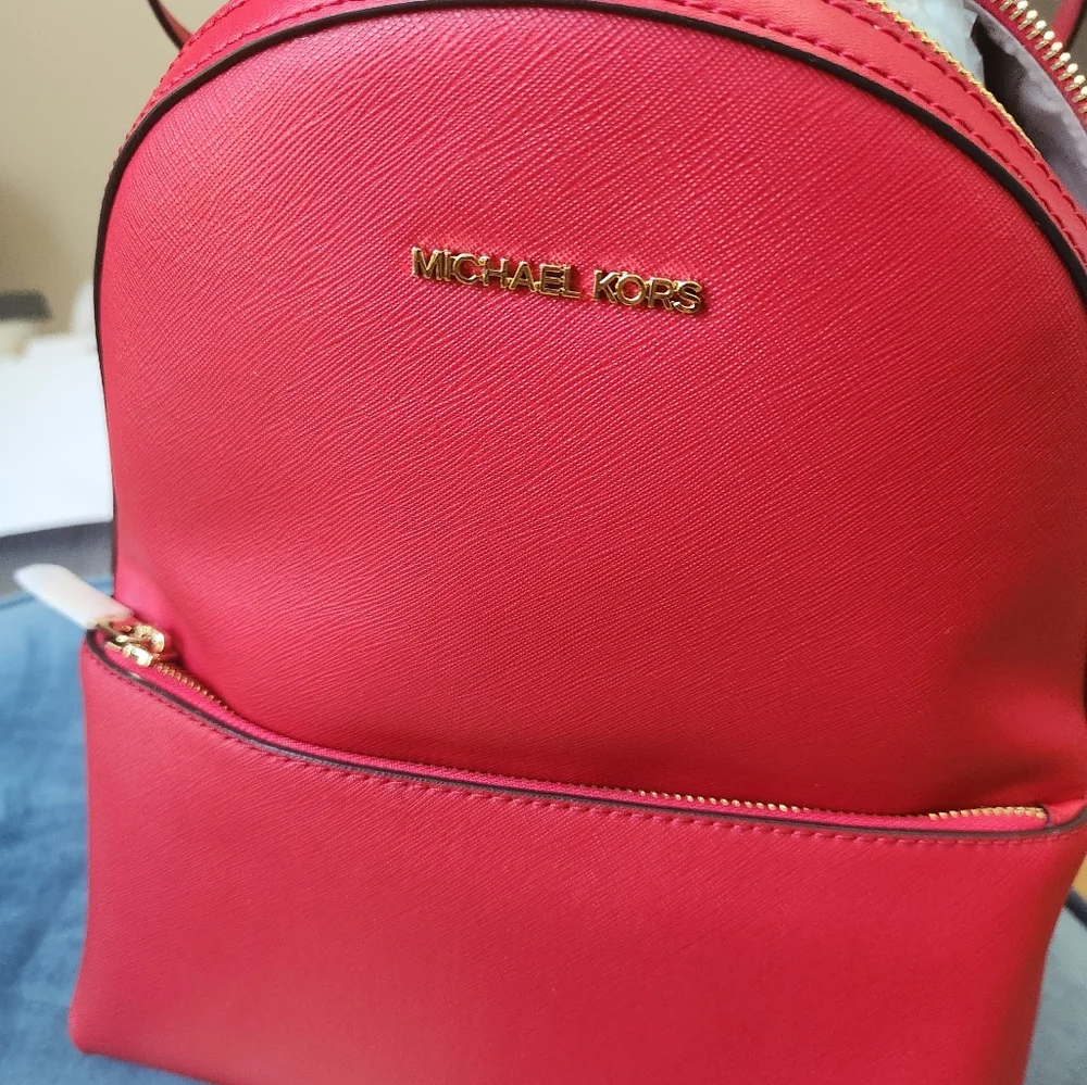 Michael Kors NWT Sheila Medium Bright Red Backpack Michael Kors NWT Sheila Medium Bright Red Backpack main image 4